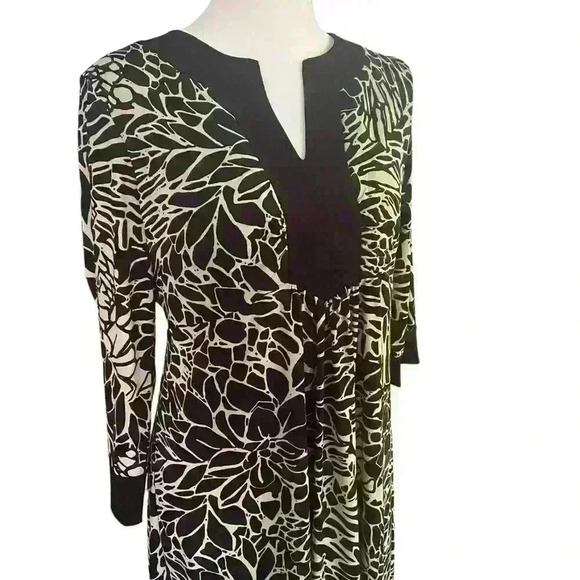 Coldwater Creek Dress Size M Black White Pullover Flowy Career Graduation - Picture 2 of 8